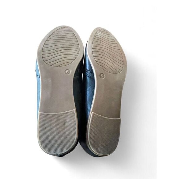 XAPPEAL Emalee - Women's Pointed Toe Slip On Flat 6M Excellent Condition - Picture 3 of 5